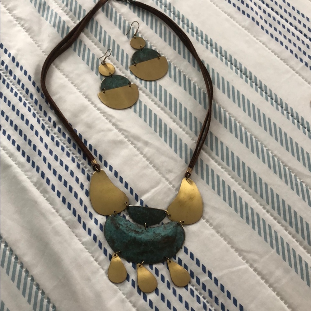 Brushed Gold and Turquoise color Metal Necklace and Earring Set